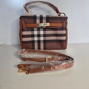 Loulu Hand and Sling bag